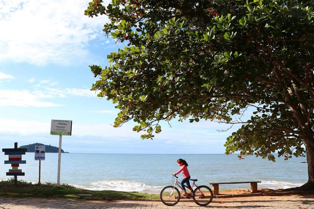 Curta Praia de Armação - Casa Girassol Penha  0*, Penha (Santa Catarina) Brasil
