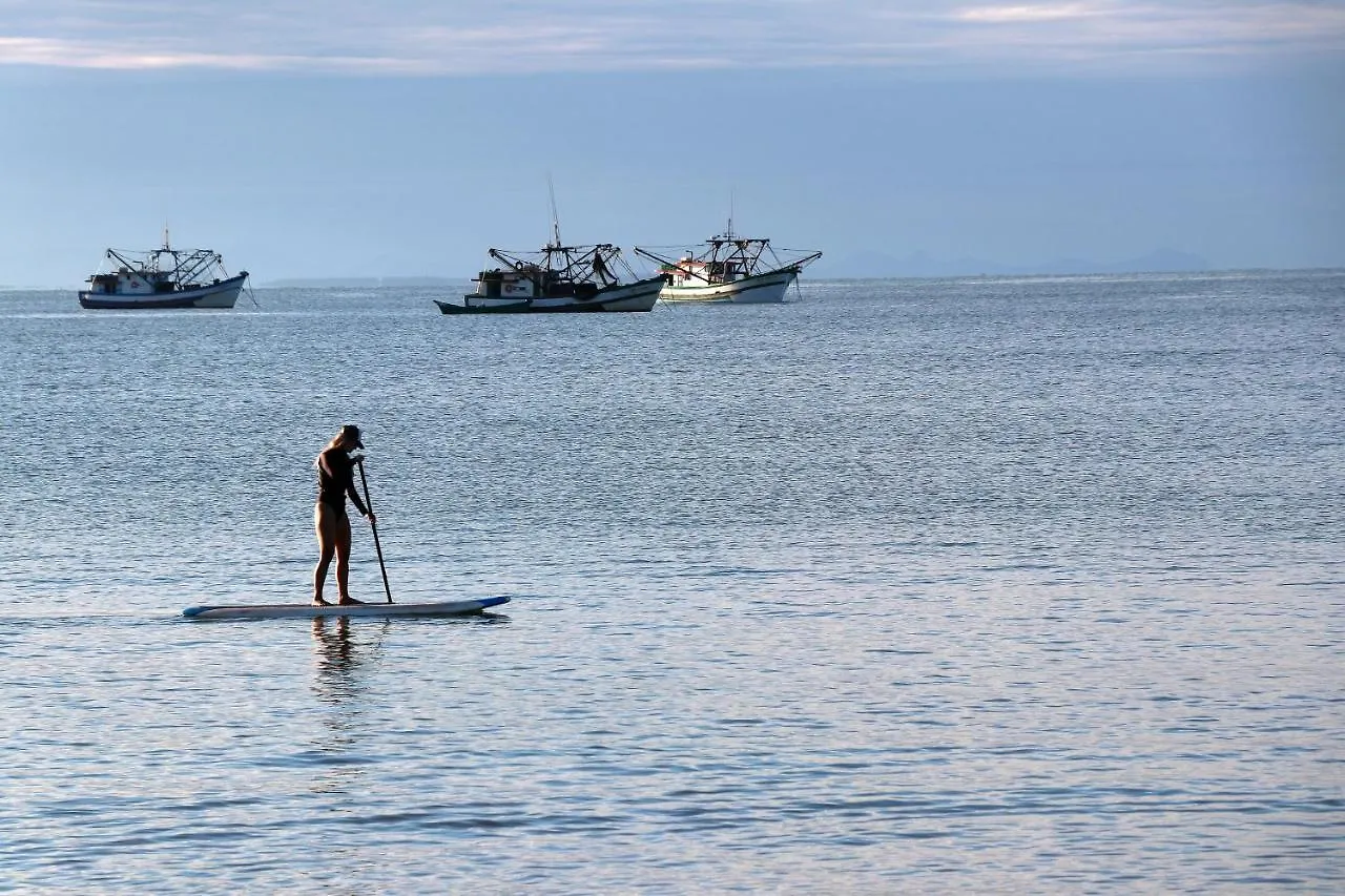 Casa de Férias Curta Praia de Armação - Casa Girassol Penha  Brasil